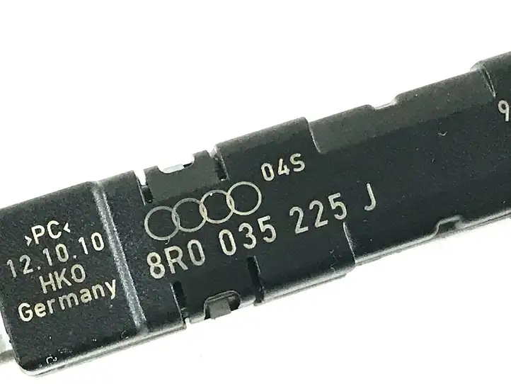 Audi Q5 SQ5 (2008 - 2012) 8R0035225J Радиоантенна — фото 3