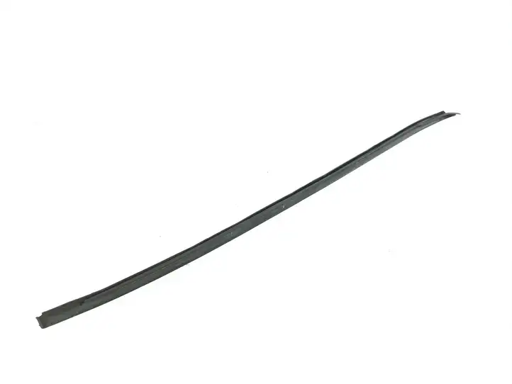 Volkswagen PASSAT B7 (2011 - 2014) 3C0854328B Накладка стоек лобового стекла — фото 2