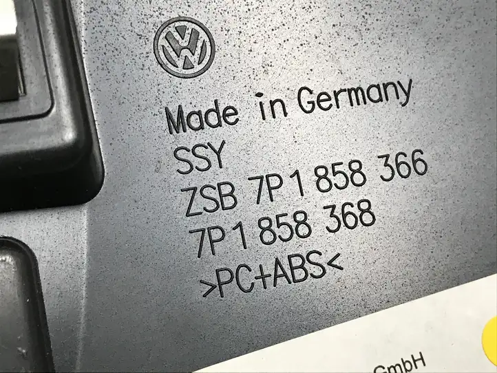 Volkswagen Touareg II (2010 - 2018) 7P1858366K Нижняя отделка панели приборов — фото 4