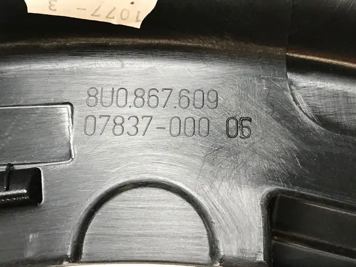 Audi Q3 8U (2011 - 2014) 8U0867609 Накладка стекла передней двери — фото 3