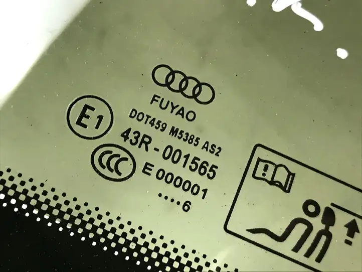 Audi A4 S4 B9 (2015 - 2019) 8W5845299F Заднее боковое стекло — фото 5