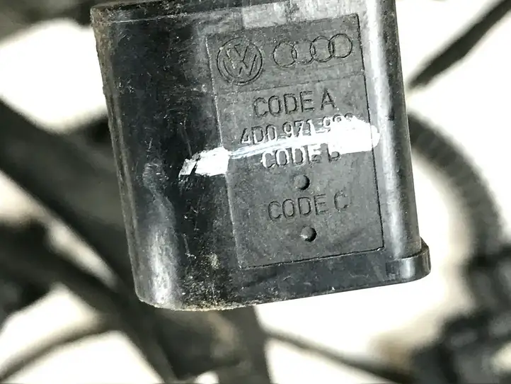 Audi A4 S4 B9 (2015 - 2019) 8K0973702D Разъем модуля ABS — фото 8