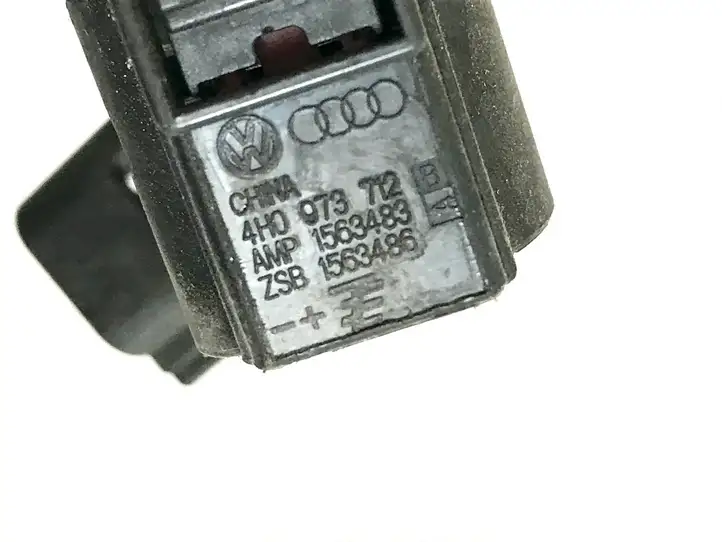 Audi A4 S4 B9 (2015 - 2019) 8K0973702D Разъем модуля ABS — фото 14