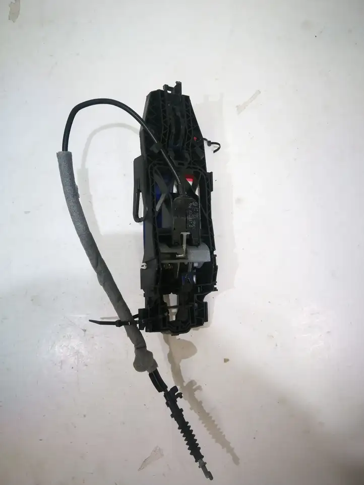 Audi A3/S3 8V (2012 - 2016) 5N0837017D Наружная ручка двери — фото 2