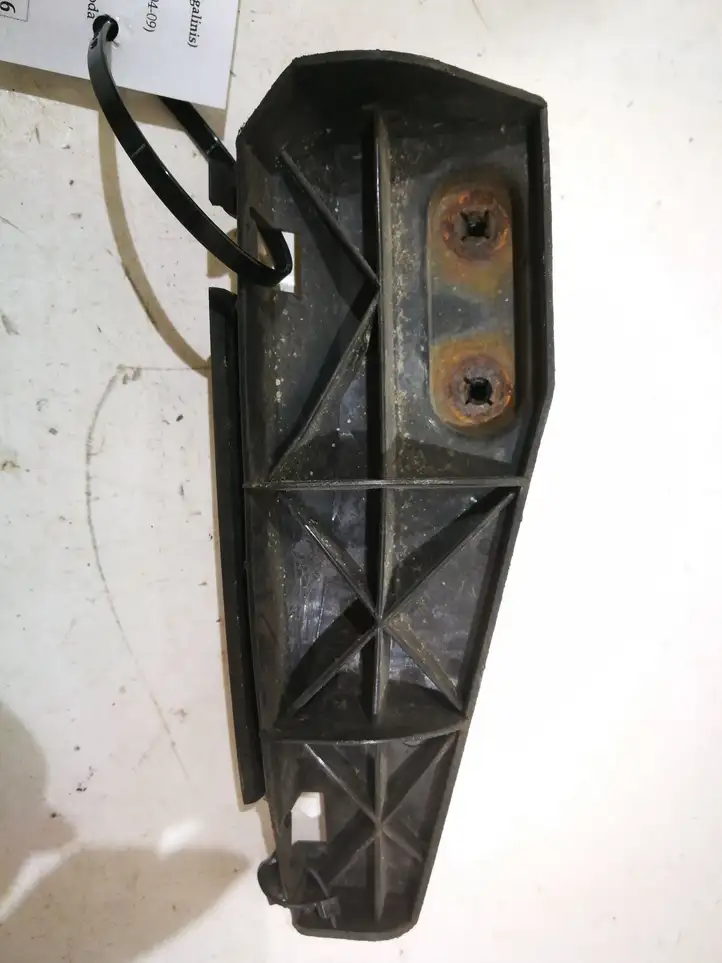 Toyota Corolla Verso AR10 (2004 - 2009) 525630F010 Кронштейн заднего бампера — фото 1