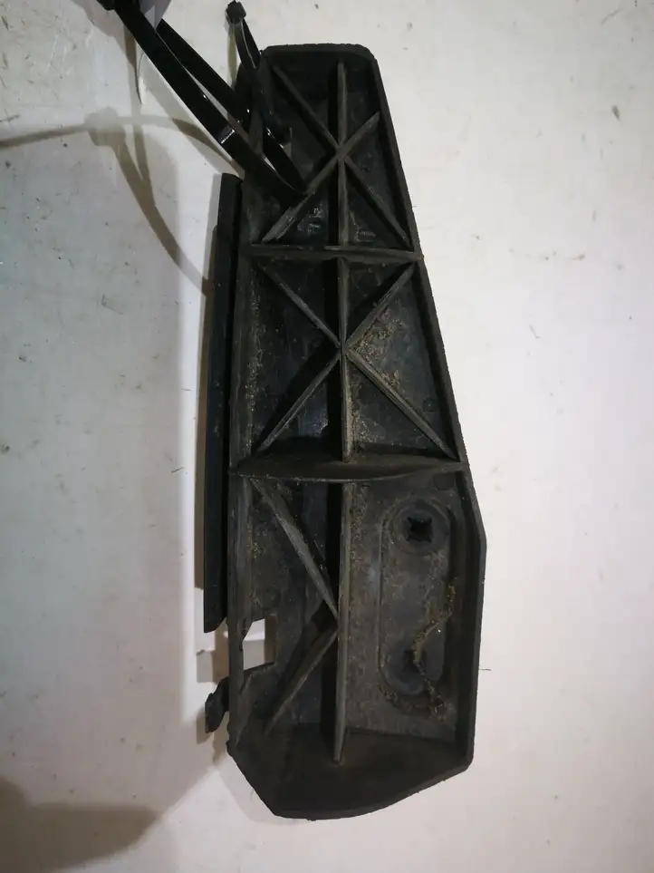 Toyota Corolla Verso AR10 (2004 - 2009) 525620F010 Кронштейн заднего бампера — фото 1