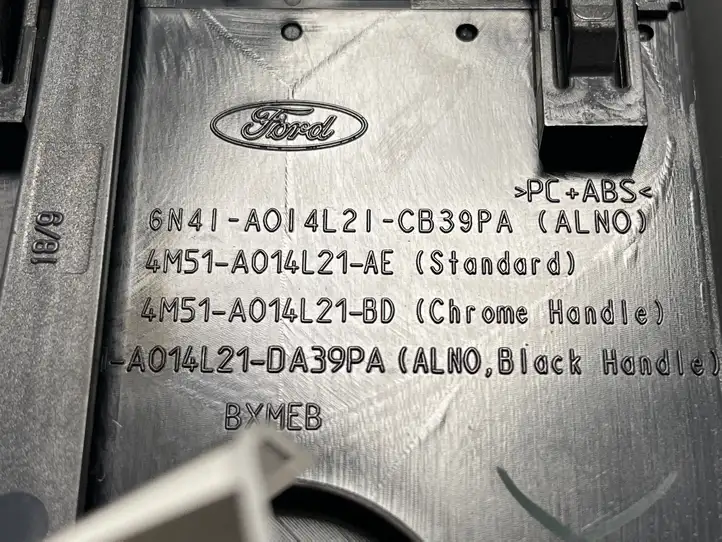 Ford Focus (2011 - 2015) 4M51A014L21AE Боковой воздушный дефлектор — фото 3