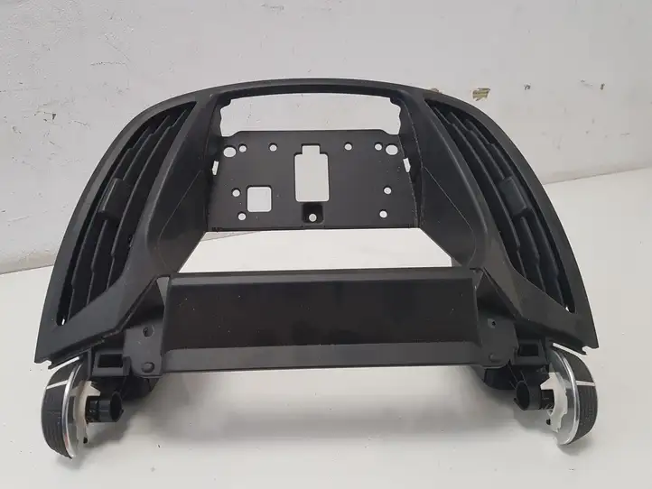 Ford Kuga II (2013 - 2019) F1CBR014L21BDW Центральный воздушный дефлектор — фото 1