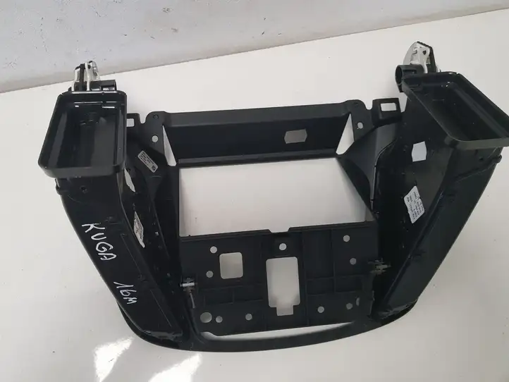 Ford Kuga II (2013 - 2019) F1CBR014L21BDW Центральный воздушный дефлектор — фото 3