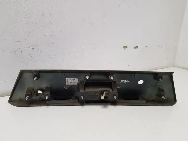Chevrolet Spark (2009 - 2015) 95956287 Подсветка номера — фото 3