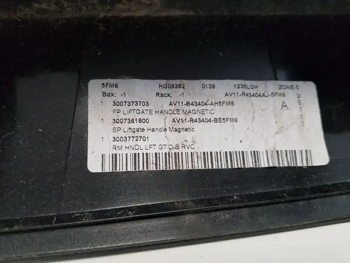 Ford B-MAX (2012 - 2018) AV11R43404B Подсветка номера — фото 3