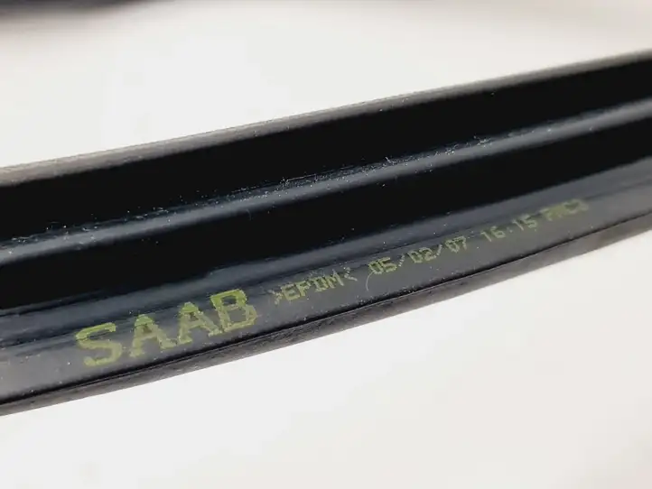 Saab 9-5 (2006 - 2010) Уплотнитель кузова — фото 3