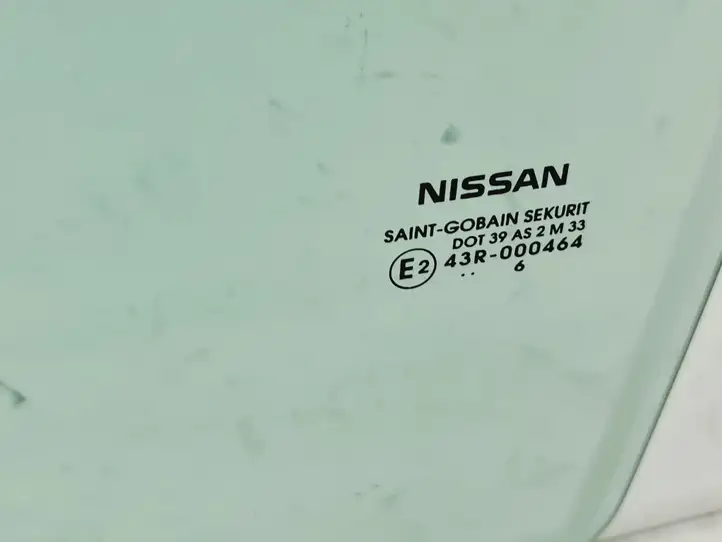 Nissan Note (E11) (2006 - 2014) Стекло передней двери — фото 2