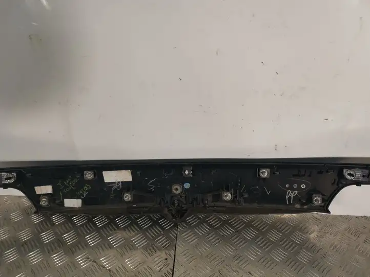 Jeep Grand Cherokee (2010 - 2021) Подсветка номера — фото 4