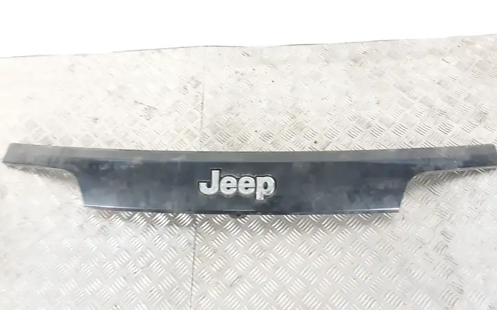 Jeep Grand Cherokee (2010 - 2021) Подсветка номера — фото 1