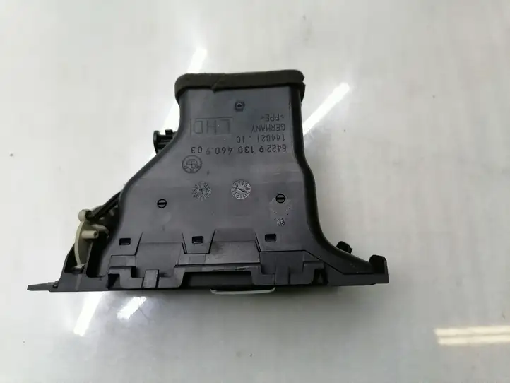 BMW 3 E90 E91 (2005 - 2012) 9130460 Боковой воздушный дефлектор — фото 2