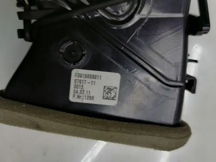 BMW 5 F10 F11 (2009 - 2016) F3916688911 Боковой воздушный дефлектор — фото 4