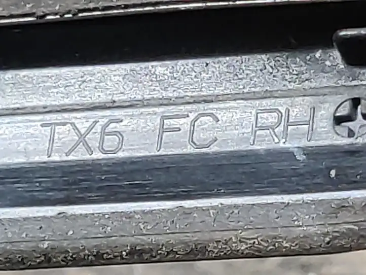 Acura ILX (2012 - 2015) TX6FC Накладка стекла передней двери — фото 4