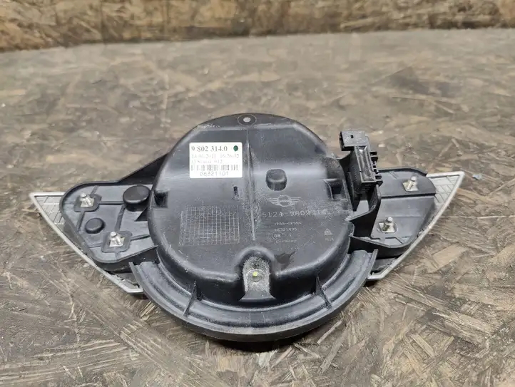 Mini Cooper Countryman R60 (2010 - 2016) 98023140 Ручка крышки багажника — фото 2