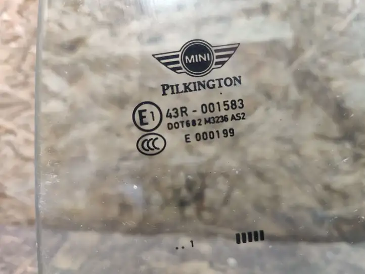 Mini Cooper Countryman R60 (2010 - 2016) Стекло задней двери — фото 2