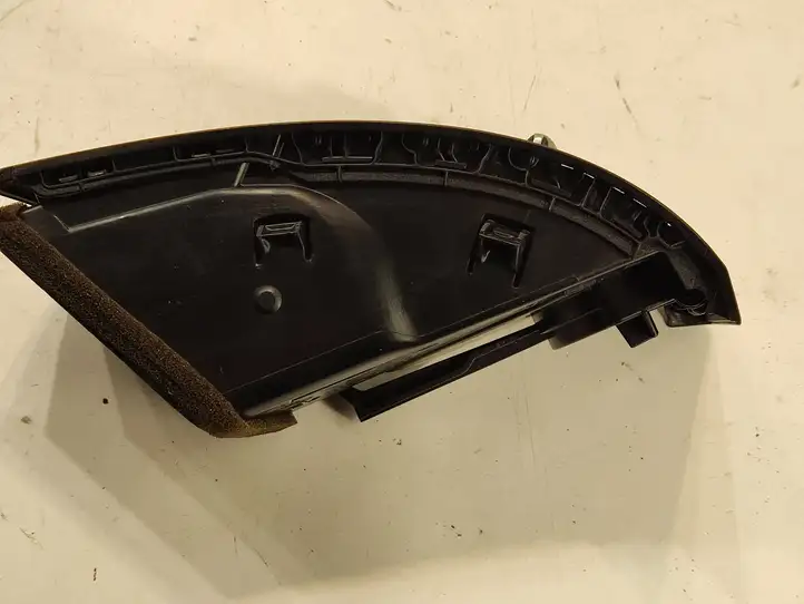 BMW 1 E81 E87 (2004 - 2011)  P010204439 Боковая воздушный дефлектор