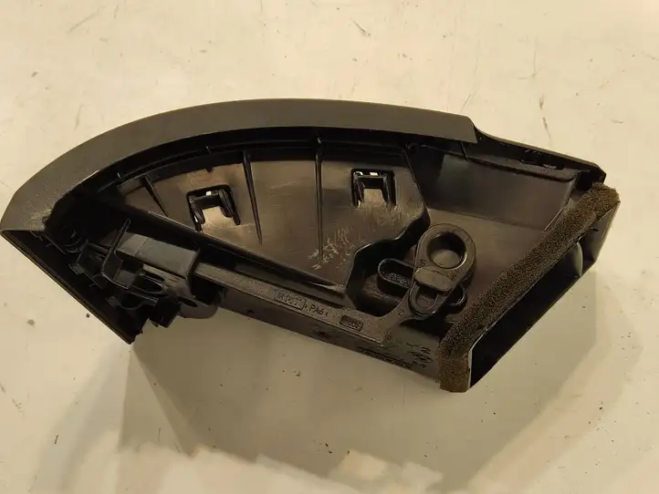 BMW 1 E81 E87 (2004 - 2011)  P010204439 Боковая воздушный дефлектор