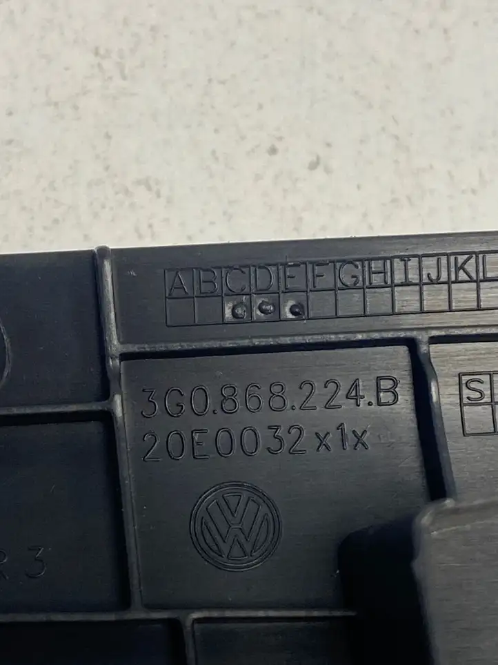 Volkswagen PASSAT B8 (2015 - ) 3G0868224B Боковая отделка панели приборов — фото 2