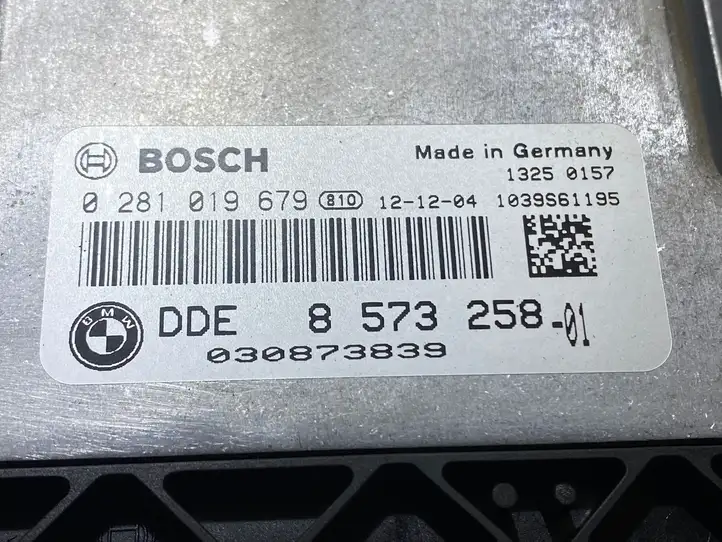 BMW 3 F30 F35 F31 (2012 - 2018) 8573258 Блок управления двигателем (ЭБУ) — фото 2