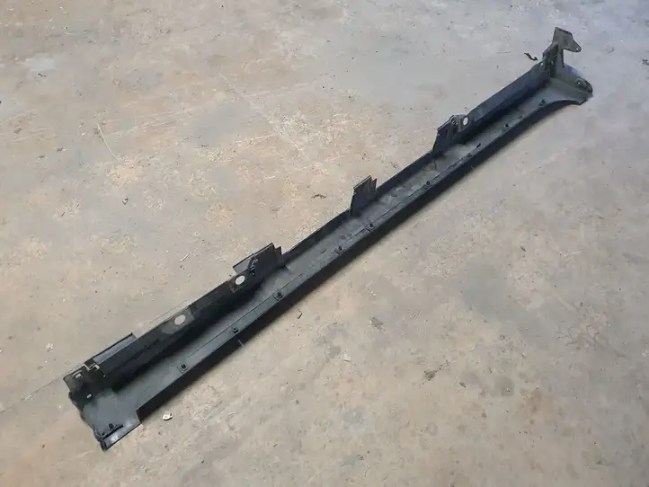 Toyota Prius (XW30) (2009 - 2015) 7586047010 Порог кузова — фото 4