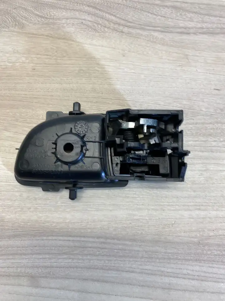 Toyota Yaris (2014 - 2019) 89915A2 Внутренняя ручка задней двери — фото 5