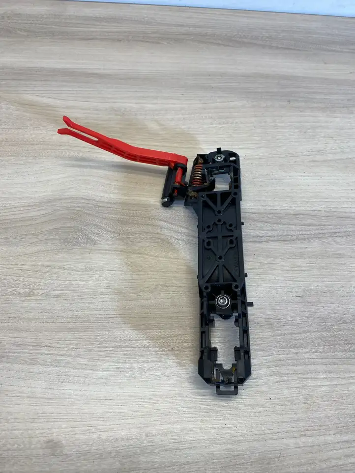 Toyota Yaris (2014 - 2019) 692030D09000 Наружная ручка задней двери — фото 1