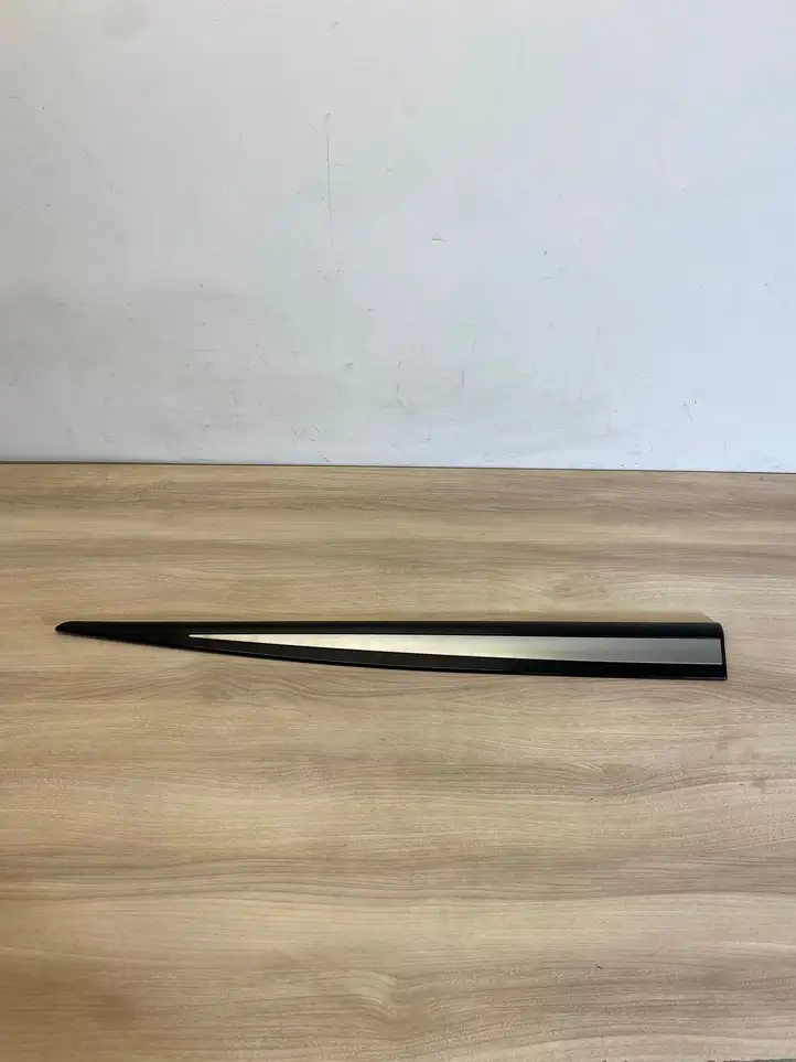 Toyota Yaris (2014 - 2019) Pz415b249z3 Молдинги задней двери — фото 1