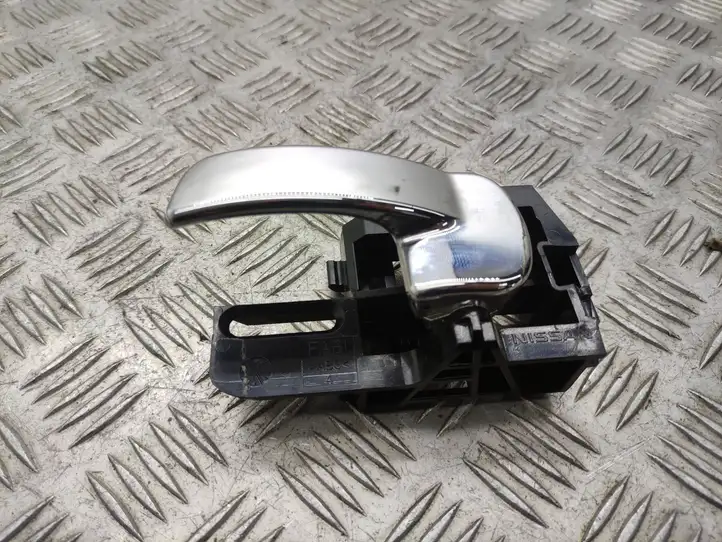 Nissan Qashqai (2010 - 2013) Внутренняя ручка задней двери — фото 1