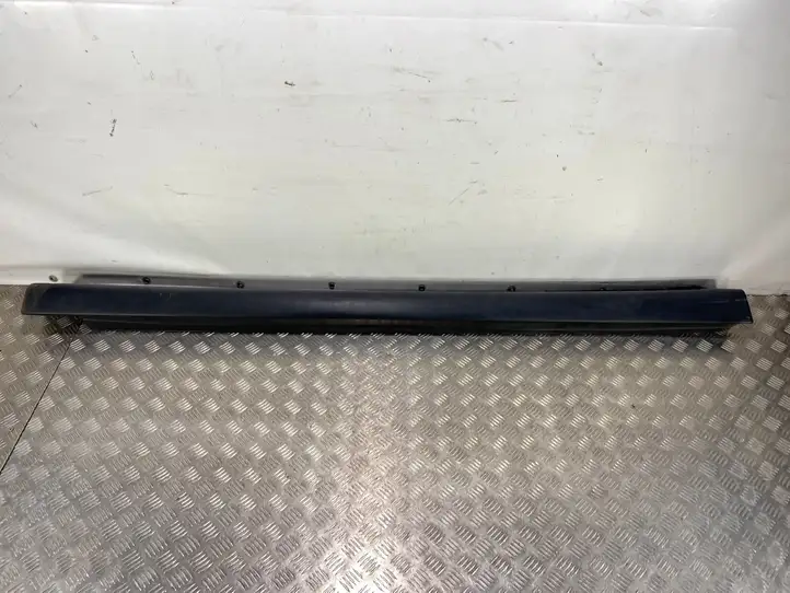 Mitsubishi Outlander (2016 - 2018) Порог кузова — фото 1