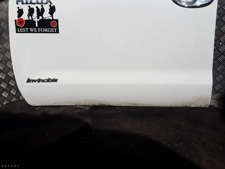 Toyota Hilux (AN10, AN20, AN30) (2011 - 2015) Дверь — фото 2