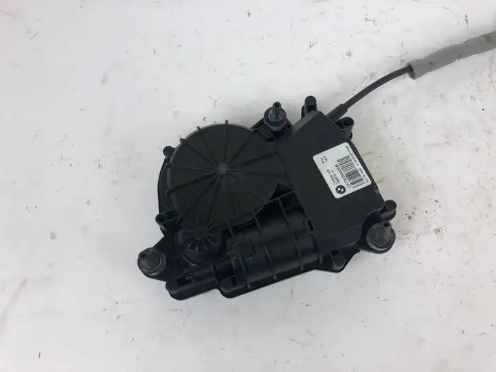 BMW X5 F15 (2013 - 2017) 7303443 Доводчик крышки багажника — фото 6