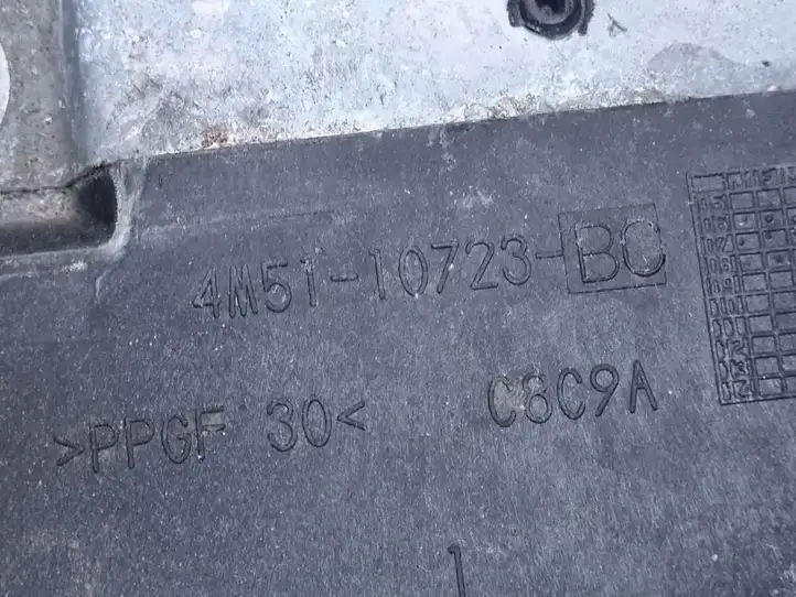 Ford Focus (2005 - 2008) 4M5110723BC Площадка аккумулятора — фото 4