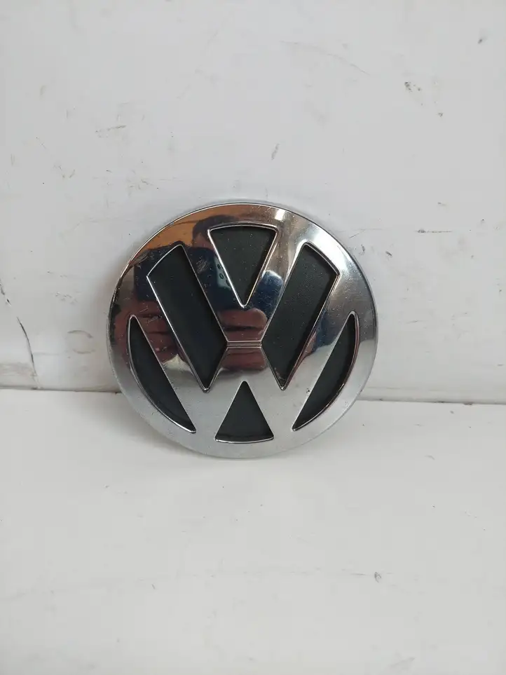 Volkswagen PASSAT B5.5 (2001 - 2005) 3b5853630 Эмблема производителя — фото 1