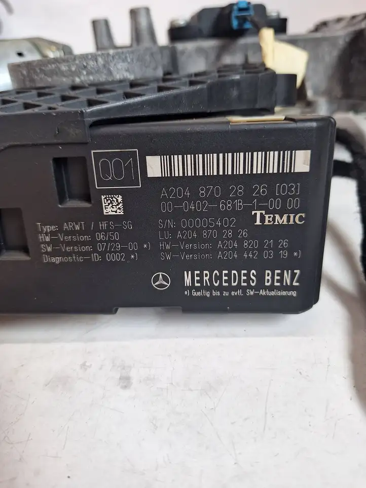 Mercedes-Benz C W204 (2007 - 2014) A2048702826 Доводчик крышки багажника — фото 4