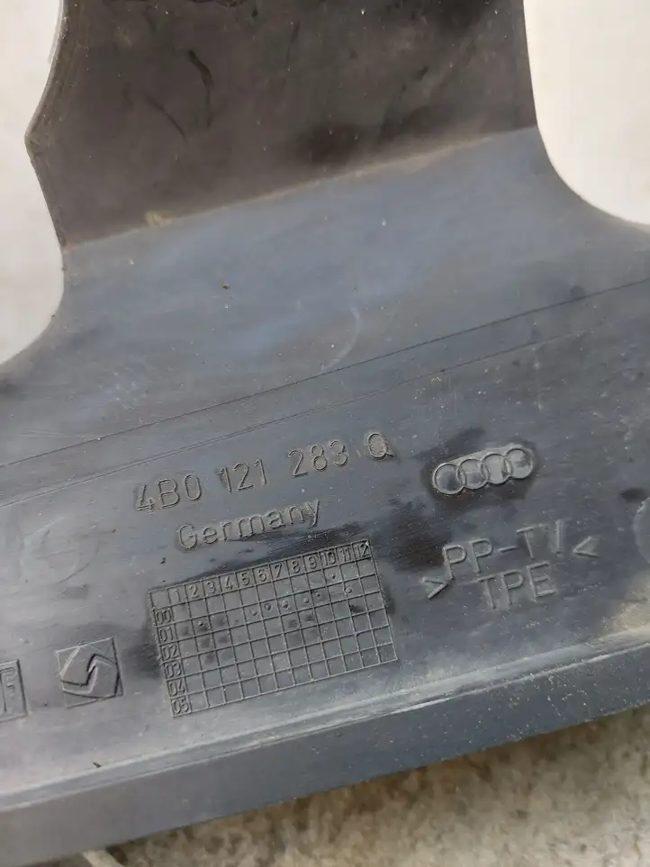 Audi A6 S6 C5 4B (2001 - 2004) 4B0121283Q Дефлектор воздуха — фото 2