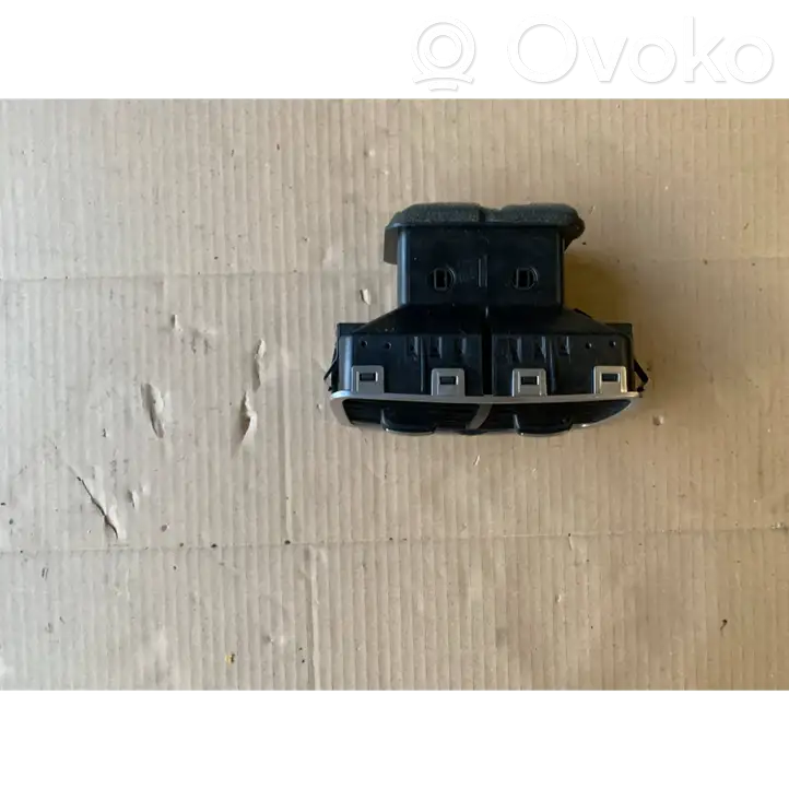 Audi A6 S6 C6 4F (2008 - 2011) 4F0819203C Центральный воздушный дефлектор — фото 2