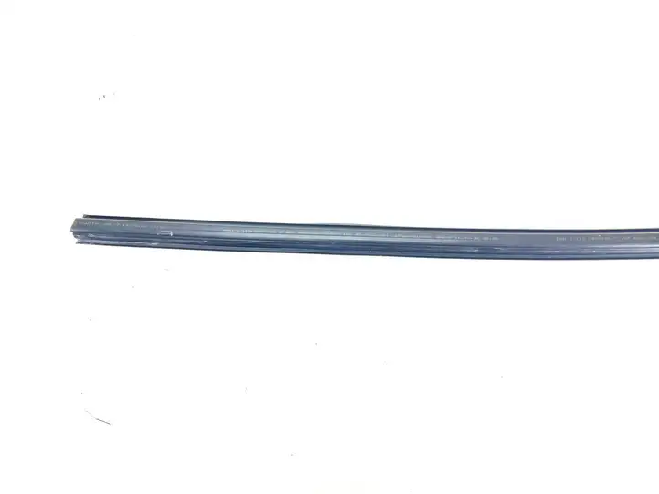 BMW 3 E92 E93 (2005 - 2014) 7119090 Уплотнитель стекла передней двери — фото 6