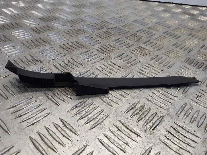 Toyota Prius (XW30) (2009 - 2015) 5388647020 Накладка стоек лобового стекла — фото 2