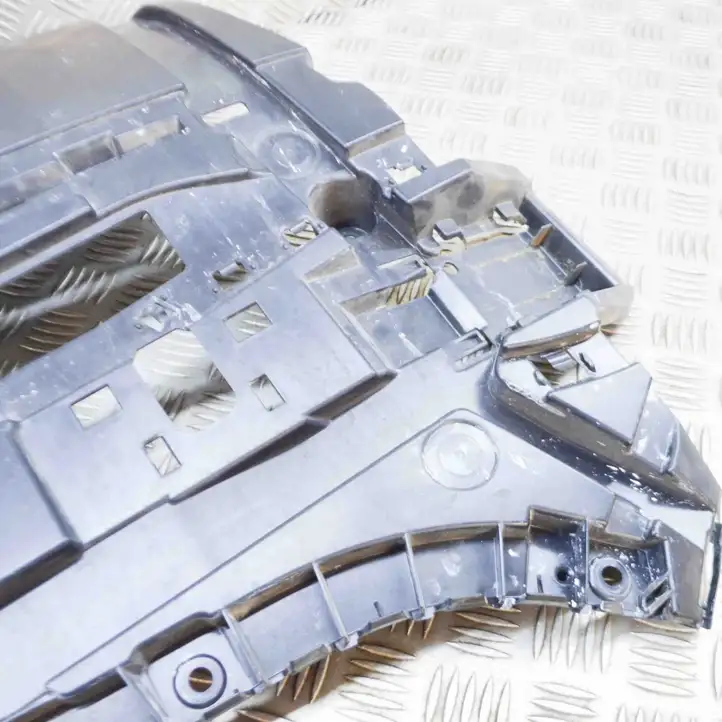 BMW 7 G11 G12 (2015 - 2022) 7357148 Кронштейн заднего бампера — фото 5
