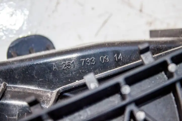 Mercedes-Benz R W251 (2005 - 2013) A2517330914 Замок задней двери — фото 9