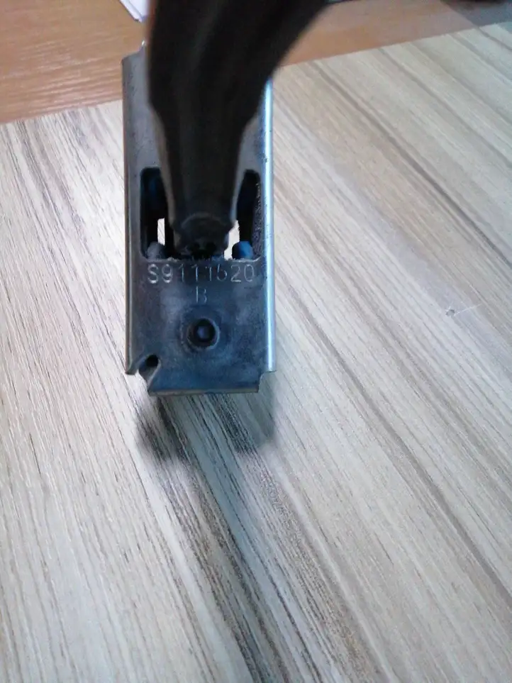 Ford EcoSport (2018 - )  S9111520 Ограничитель открывания передней двери