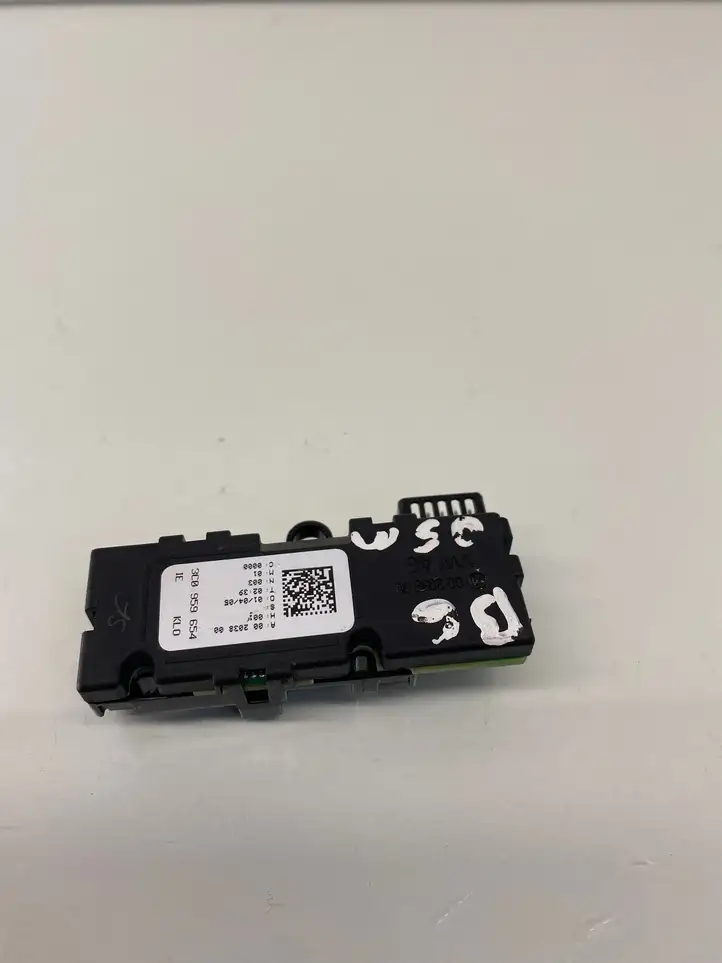 Volkswagen PASSAT B6 (2005 - 2010) 3C0959654 Датчик угла поворота руля — фото 1