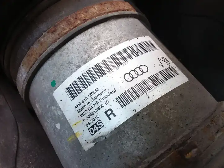 Audi A8 S8 D4 4H (2010 - 2014) 4H0616002M Задняя пневмостойка — фото 4