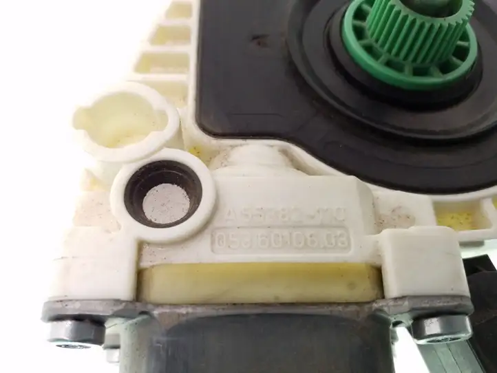 Mercedes-Benz CLA C117,X117,W117 (2013 - 2019) A55382110 Стеклоподъемник задней двери — фото 4