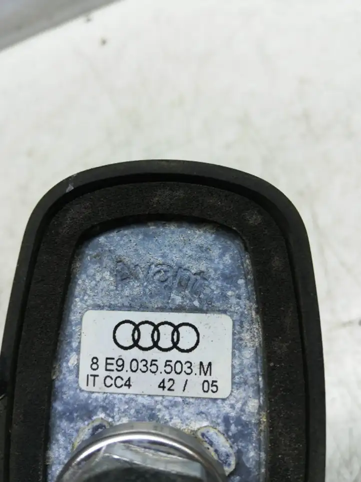 Audi A4 S4 B7 8E 8H (2004 - 2009) 8E9035503M GPS антенна — фото 6